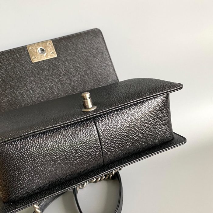 BOY CHANEL HANDBAG(TAX-FREE GRADE) - Image 5