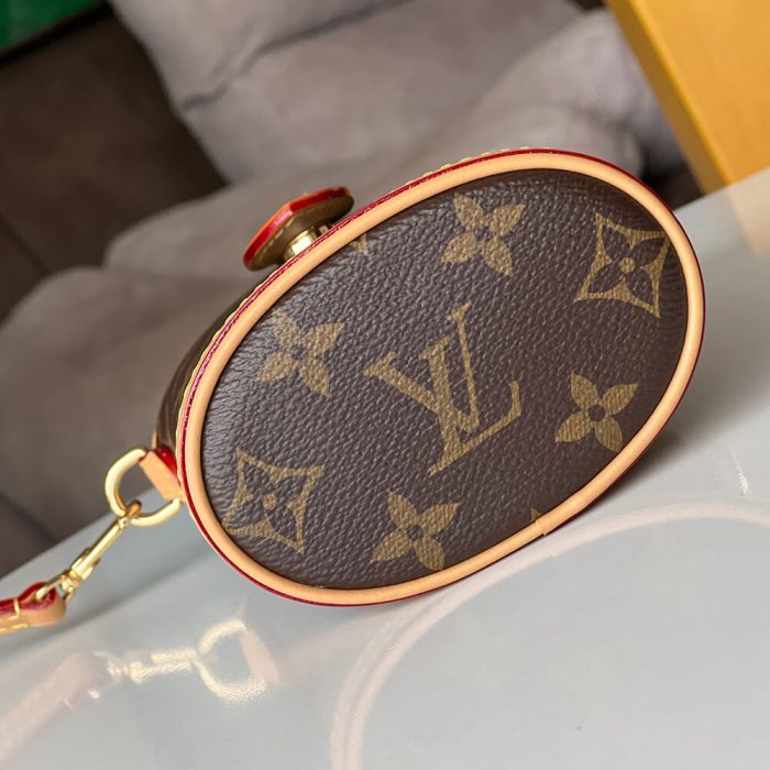 LV Fold Me Pouch - Image 5