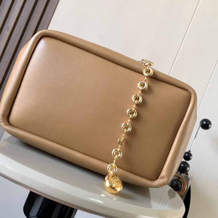 Loewe Medium Squeeze bag in nappa lambskin - Image 5