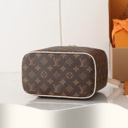 LV Nice BB - Image 5