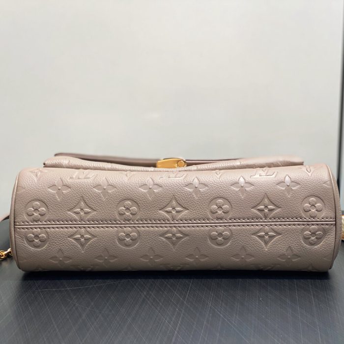 LV Anytime Flap Bag(high-end grade) - Image 5