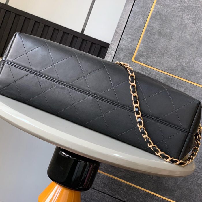 Chanel HOBO on 25 Fashion Show(HIGH-END GRADE) - Image 5