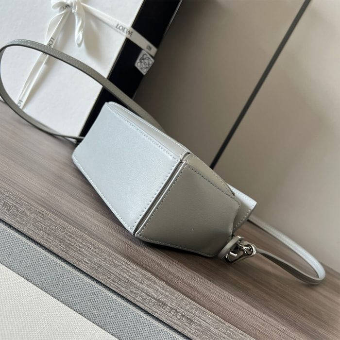 LOEWE Mini Puzzle bag - Image 5