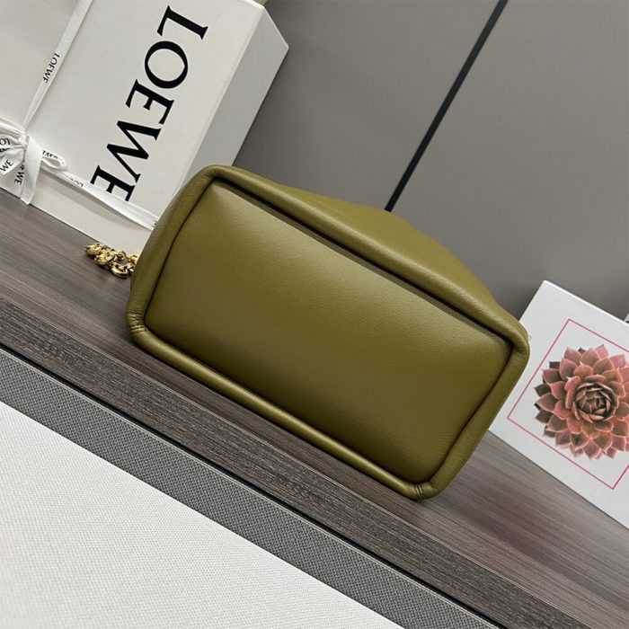 Loewe Small Squeeze bag in nappa lambskin - Image 5