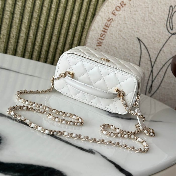 CHANEL Long Vanity with chain - Image 5