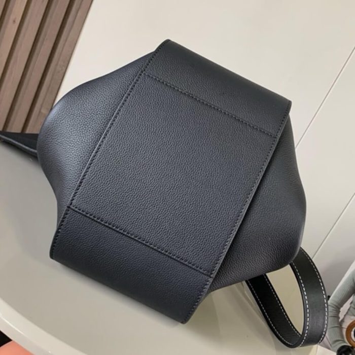 LOEWE Small Hammock bag in soft grained calfskin - Image 5