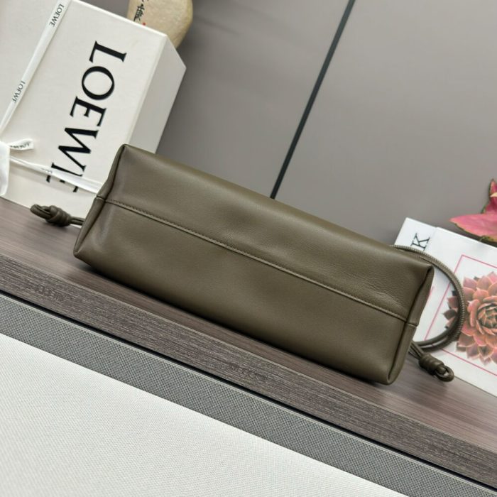 Loewe Medium Flamenco purse in mellow nappa lambskin - Image 5