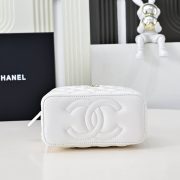 CHANEL Long Vanity with chain - Image 5