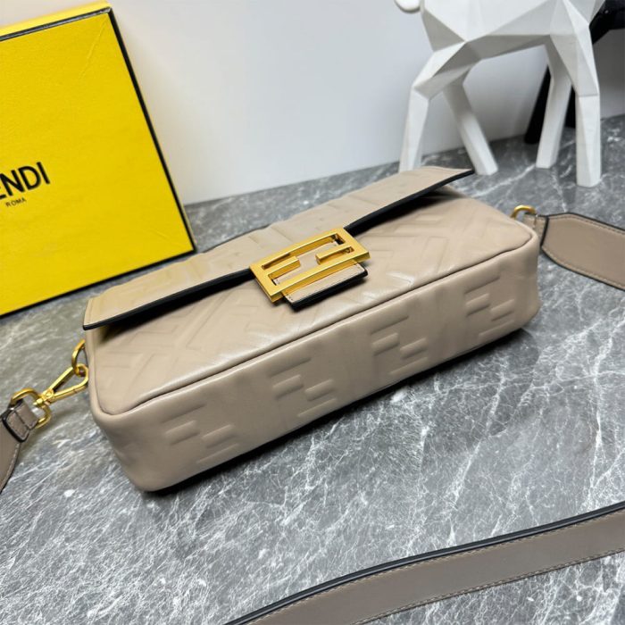 Fendi Baguette - Image 5