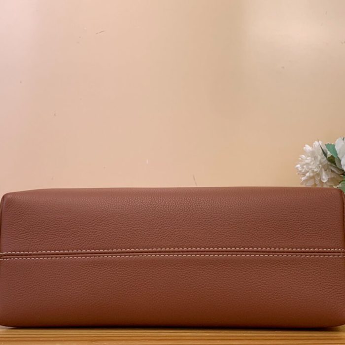 LV Low Key Messenger(HIGH-END GRADE) - Image 5