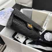 CHANEL 2.55 HANDBAG - Image 5
