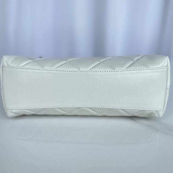 CHANEL HOBO BAG(HIGH-END GRADE) - Image 5
