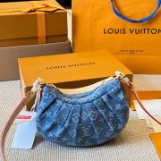 LV Pochette Valley - Image 6