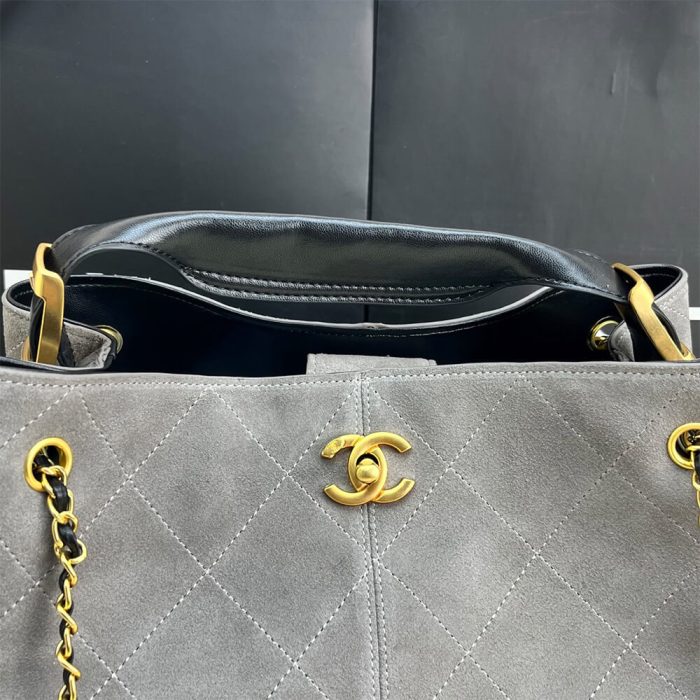 CHANEL Small Tote(high-end grade) - Image 6