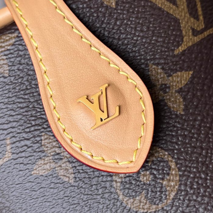LV Fold Me Pouch - Image 6