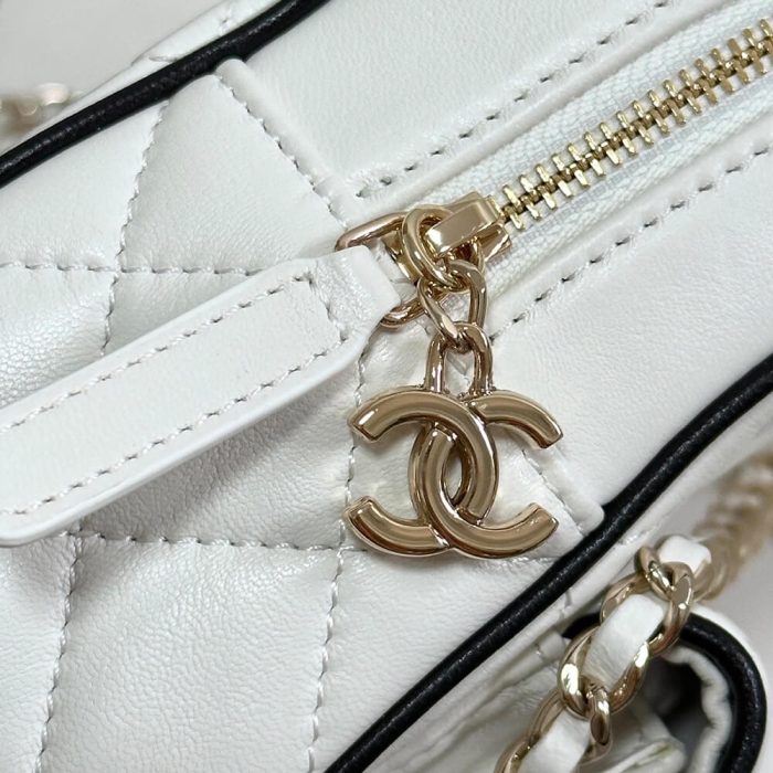 CHANEL Mini Backpack(high-end grade) - Image 6