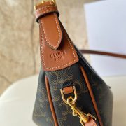 Teen Celine Lulu IN TRIOMPHE CANVAS AND CALFSKIN - Image 6