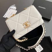 CHANEL 19 Wallet on Chain(high-end grade) - Image 6