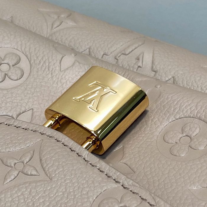 LV Anytime Flap Bag(high-end grade) - Image 6