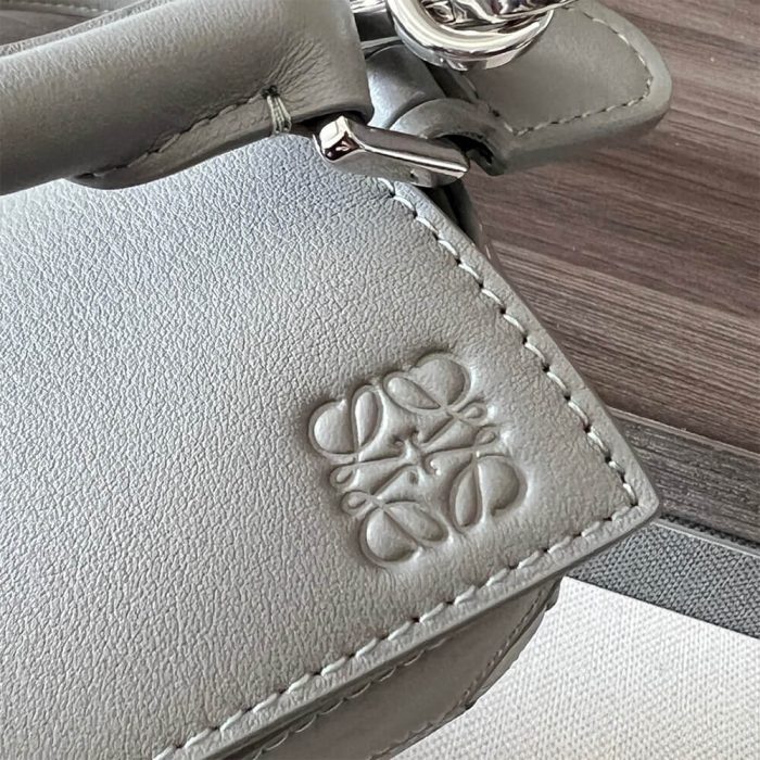 LOEWE Mini Puzzle bag - Image 6