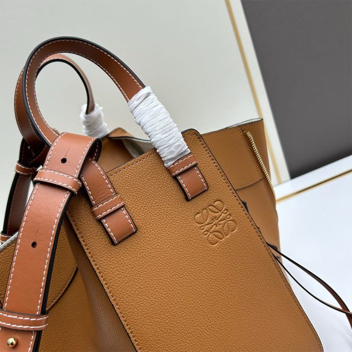 Small Hammock bag in soft grained calfskin - Image 6