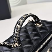 CHANEL Long Vanity with chain - Image 6