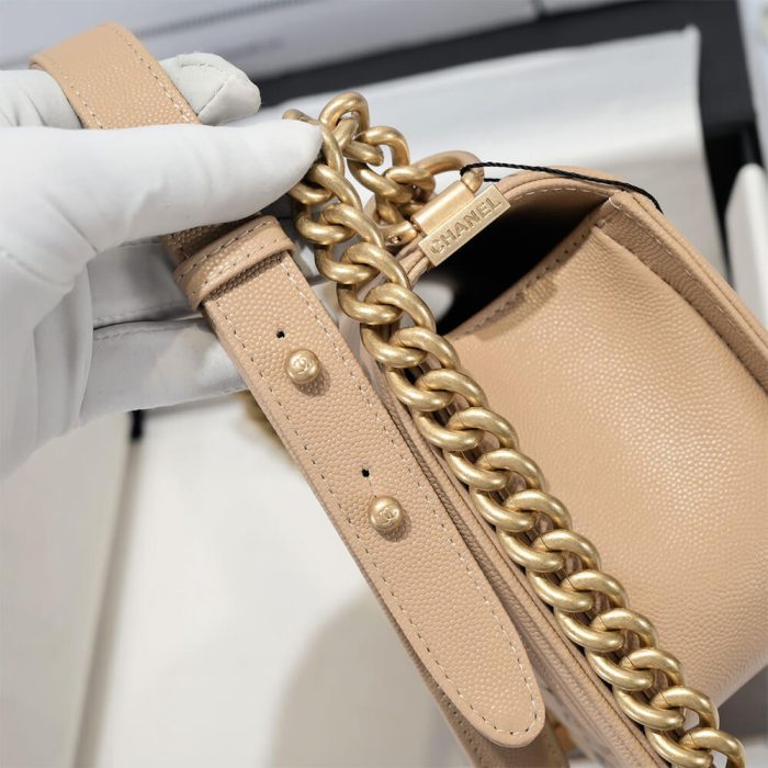 Chevron Boy Chanel Handbag - Image 6