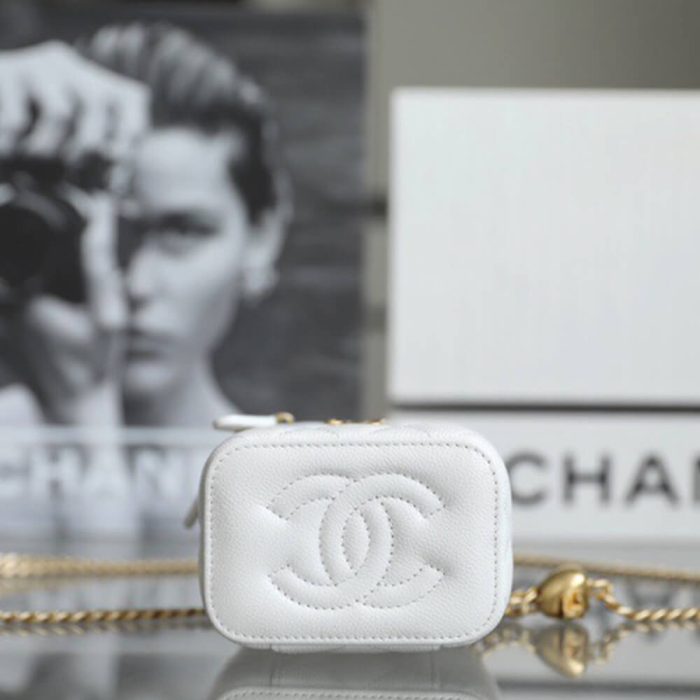 CHANEL Quilted Heart Crush Mini Vanity with Chain(high-end grade) - Image 6
