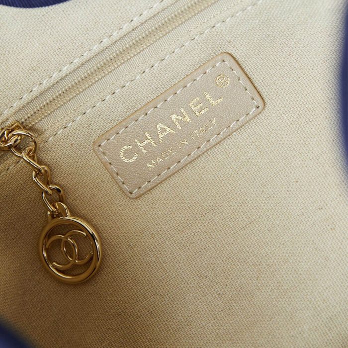 Chanel Small Tote Bag - Image 7