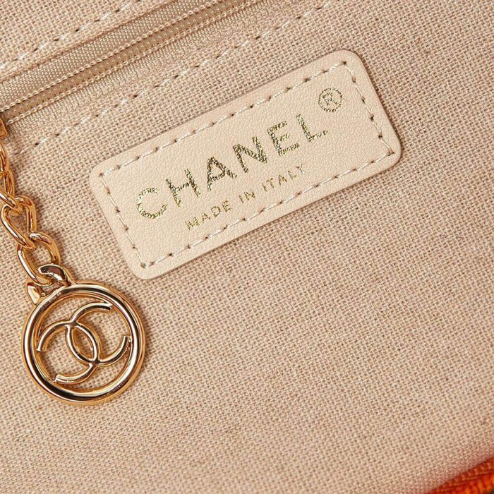 Chanel Small Tote Bag - Image 7