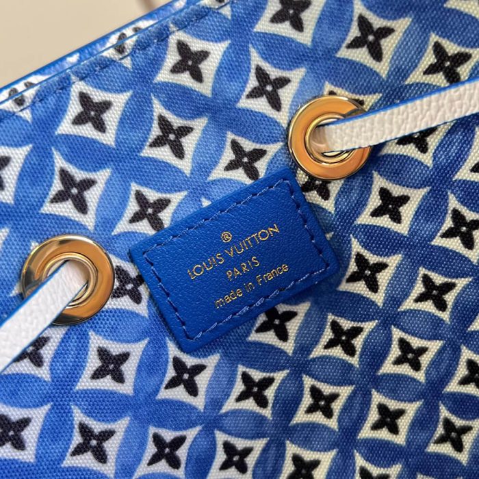 LV By the Pool NEONOE BB - Image 7