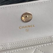 CHANEL Clutch With Chain(high-end grade) - Image 7