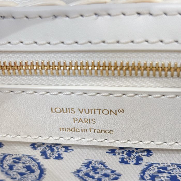 LV Capucines Mini(HIGH-END GRADE) - Image 7