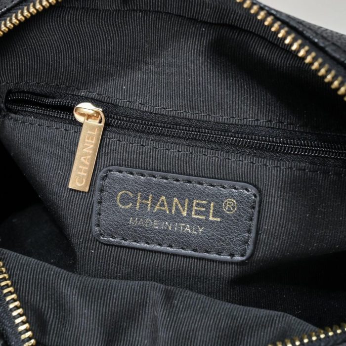 CHANEL Medium Vintage Boston Bag - Image 8