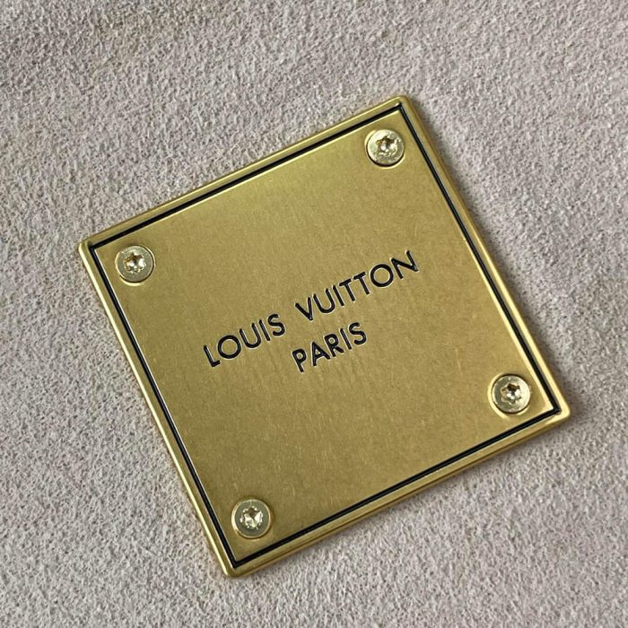 LV Low Key Cabas MM(high-end grade) - Image 7