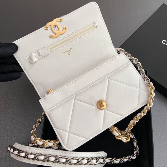CHANEL 19 Wallet on Chain(high-end grade) - Image 7