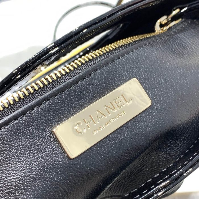 CHANEL 31 Mini Shopping Bag - Image 7