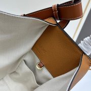 Small Hammock bag in soft grained calfskin - Image 7
