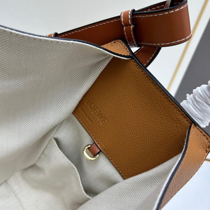 Small Hammock bag in soft grained calfskin - Image 7