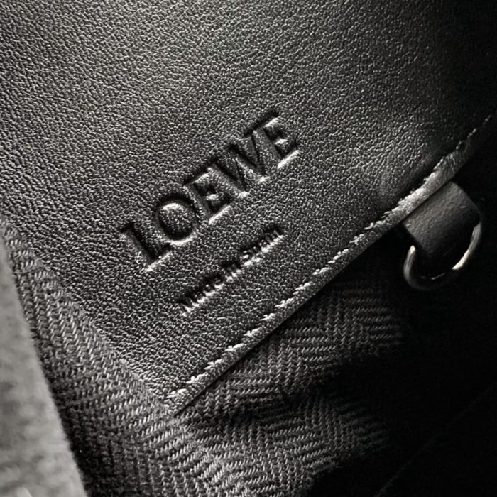 LOEWE Small Hammock bag in soft grained calfskin - Image 7