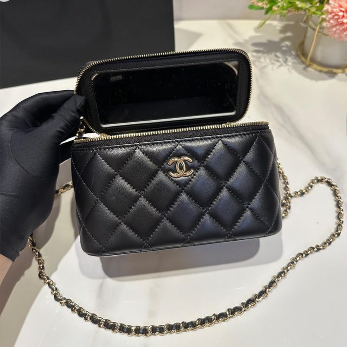 CHANEL Long Vanity with chain - Image 7
