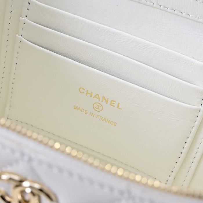 CHANEL Long Vanity with chain - Image 7
