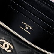 CHANEL Long Vanity with chain - Image 7