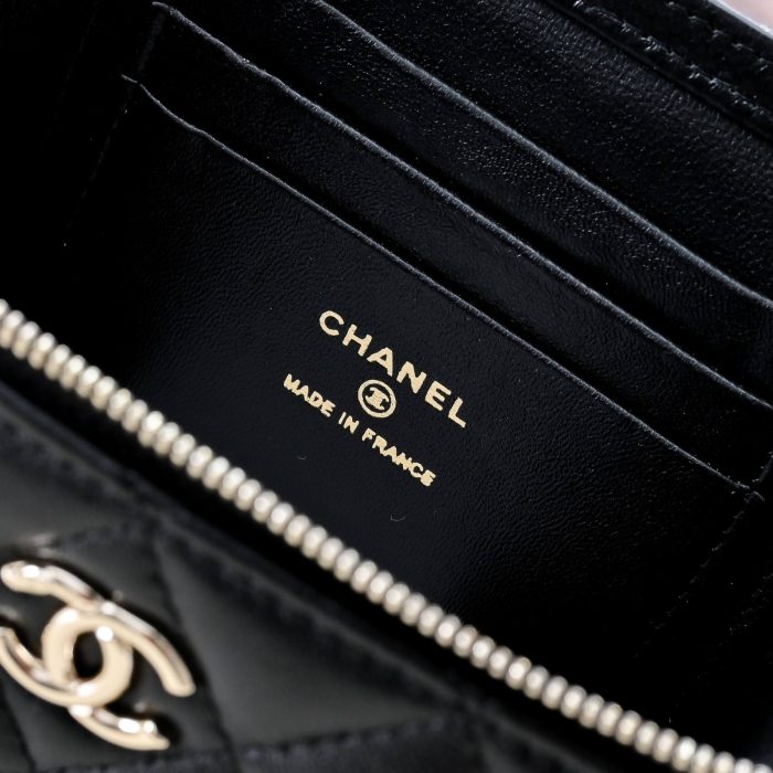 CHANEL Long Vanity with chain - Image 7