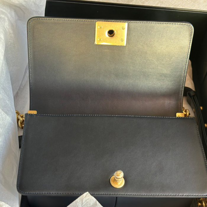 Chevron Boy Chanel Handbag - Image 7