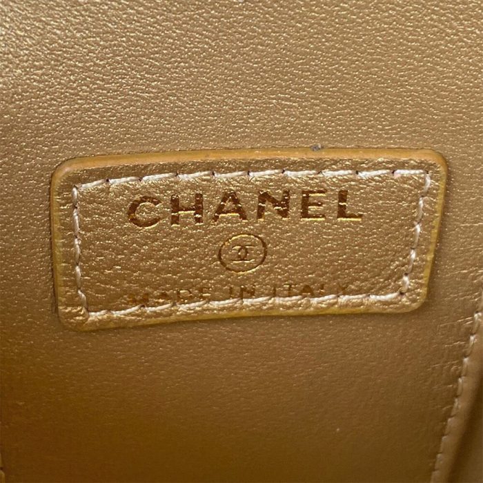 Chanel SMALL VANITY WITH CHAIN - Image 7