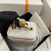 Chanel SMALL VANITY WITH CHAIN - Image 7