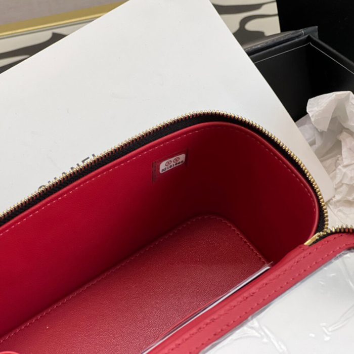 Chanel VANITY WITH CHAIN - Image 7
