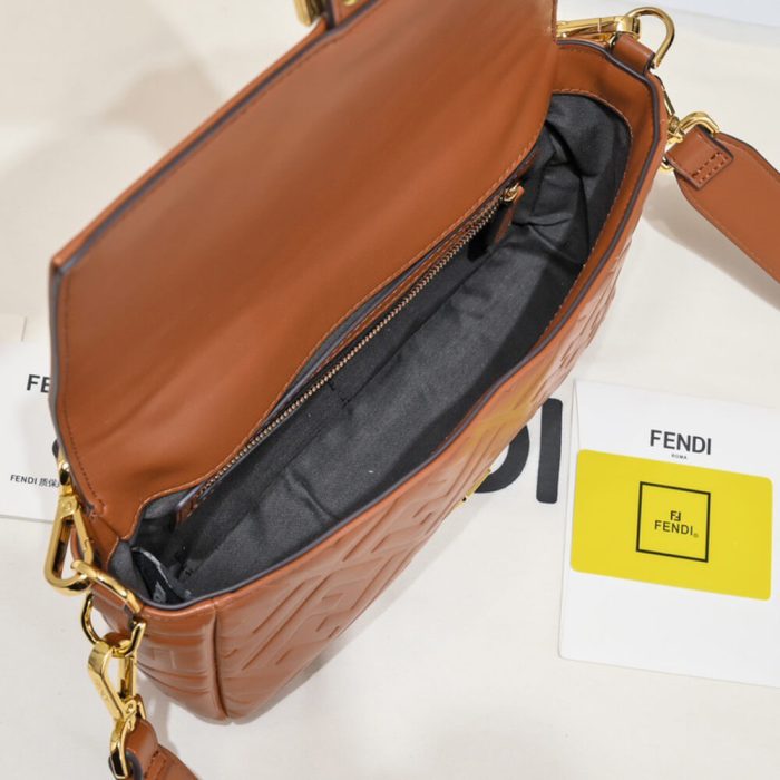Fendi Baguette - Image 8