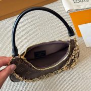 LV Catchy PM - Image 8